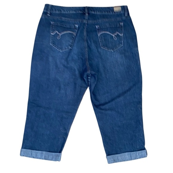 BANDOLINO Cuffed Denim Capri Jeans Dark Wash Mid Rise SZ 14 Average Blue - Picture 2 of 5